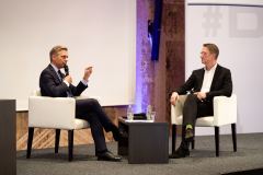 web_2026-05-12-Arbeitgebertag-Gespraech_DSA8884-by-Christina-Weber